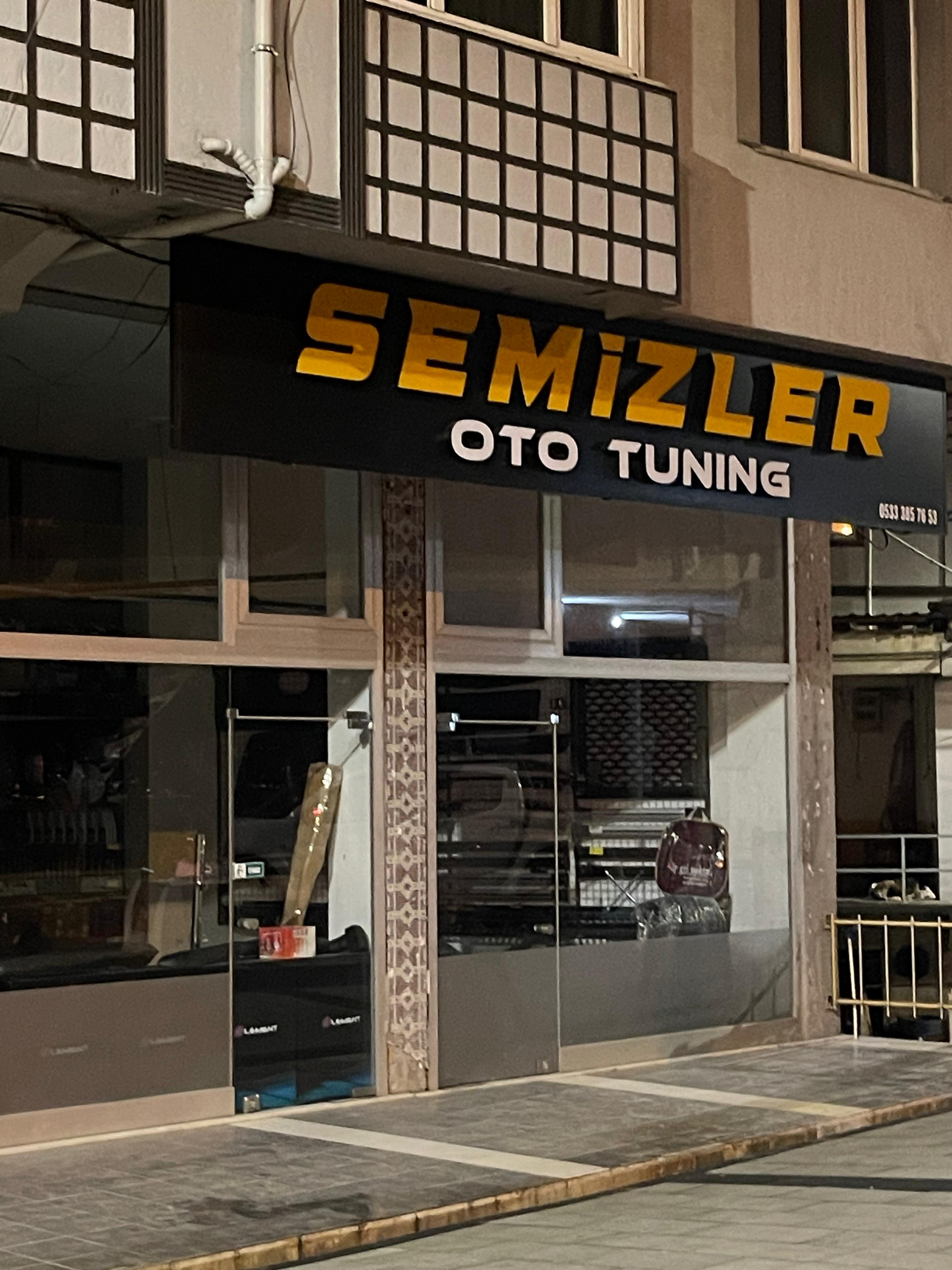 Rize İyidere oto cam filmi uygulama işleri, oto koltuk kılıfı satışı, oto far temizleme, oto jant satışı, oto aksesuar satışı, oto lastik satış hizmetleri verilmektedir.
Oto cam filmi uygulama işlerinden oto koltuk kılıfı satışına, oto far temizlemesinden oto jant ve aksesuar satışına kadar geniş bir yelpazede hizmet sunuyoruz. Aracınızı korumak ve stilinizi yansıtmak için ihtiyacınız olan her şey burada! Kaliteli ve dayanıklı oto cam filmleriyle aracınızın içini güneşin zararlı ışınlarından korurken, iç mekânınızı serin tutun. Oto koltuk kılıfları ile aracınızın koltuklarını korurken, tarzınızı da yansıtın. Oto far temizleme hizmetimizle aracınızın farlarını parlak ve temiz tutarken, oto jant satışıyla aracınızın görünümünü tamamlayın. Aracınızı kişiselleştirmek ve güçlendirmek için ihtiyacınız olan her şeyi bulabileceğiniz oto aksesuar satış noktamızda, en kaliteli ürünleri en uygun fiyatlarla sunuyoruz. Ayrıca, oto lastik satış hizmetlerimizle, aracınızın performansını artırırken, güvenli sürüş sağlıyoruz. Profesyonel ekibimiz ve geniş ürün yelpazemizle, aracınızı her açıdan güvende ve şık tutmak için buradayız. Size özel çözümlerimizle, aracınızı en iyi şekilde korumak ve kişiselleştirmek için bize ulaşın