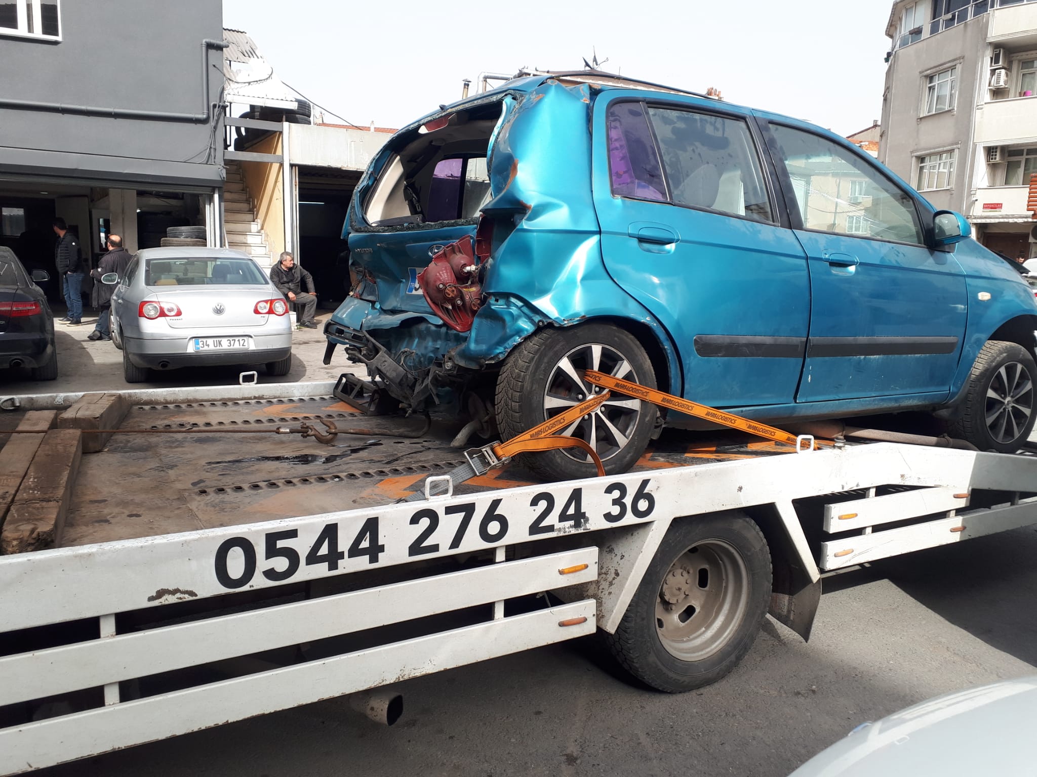 Çerkezköy 7/24 oto yol yardım işleri, 7/24 oto kurtarma işi yapanlar, 7/24 araç çekici hizmeti, şehir içi yol yardımı, şehirlerarası oto kurtarma hizmetleri verilmektedir. Sürücülerin güvenliğini ve konforunu ön planda tutarak, 7 gün 24 saat kesintisiz hizmet veriyoruz. Oto yol yardımı, oto kurtarma ve araç çekici hizmetleri ile acil durumlarda yanınızdayız. Şehir içi veya şehirlerarası yollarda, her türlü araç arızasında size en hızlı ve güvenilir çözümleri sunmak için buradayız. Uzman ekiplerimiz, son teknoloji ekipmanlarımız ve geniş filomuzla, sizlere her zaman kaliteli hizmet sunuyoruz. Araçlarınızın yolda kalması durumunda anında müdahale ederek, sorunları çözüyor ve sizi güvenli bir şekilde hedefinize ulaştırıyoruz. Müşteri memnuniyetini ön planda tutarak, her müşterimize özel ve kişisel bir hizmet sunuyoruz. Acil durumlarda sakin olun, biz yanınızdayız. Profesyonel ve güvenilir oto kurtarma hizmetleri için bizimle iletişime geçin, size yardımcı olmaktan mutluluk duyarız.
