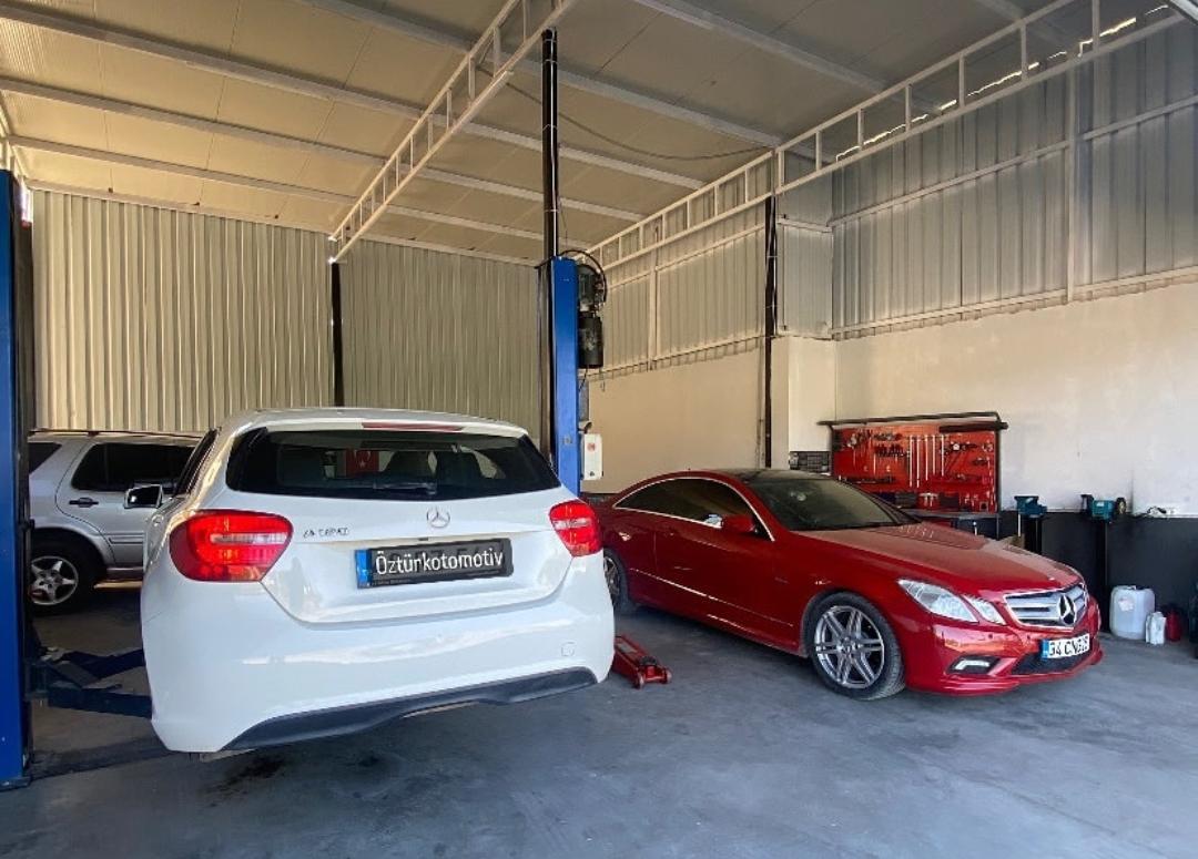 Muğla Dalaman oto tamir onarım işleri, Mercedes-Benz özel teknik servisi, oto bakım onarımı, oto mekanik arıza onarımı, araç bakım onarımı, Mercedes araç bakım hizmetleri verilmektedir. 
Firmamız, oto tamir onarım işleri, Mercedes-Benz özel teknik servisi, oto bakım onarımı, oto mekanik arıza onarımı, araç bakım onarımı ve Mercedes araç bakım hizmetleri gibi geniş bir yelpazede hizmet sunmaktadır. Deneyimli ve sertifikalı Mercedes-Benz uzmanlarından oluşan ekibimiz, en son teknolojiyi ve orijinal yedek parçaları kullanarak müşterilerimize en üst düzeyde hizmet sunmaktadır. Oto tamir ve bakım hizmetlerimiz arasında, motor tamiri, fren sistemleri onarımı, şanzıman bakımı ve elektrik arızalarının giderilmesi gibi birçok hizmet bulunmaktadır. Mercedes araç sahiplerinin güvenle araçlarını teslim edebilecekleri Mercedes-Benz özel teknik servisimizle, araçlarınızın en iyi şekilde bakımını ve onarımını sağlıyoruz. Müşteri memnuniyetini her zaman ön planda tutarak, kaliteli ve güvenilir hizmetler sunmaya özen gösteriyoruz. Aracınızın bakımı ve onarımı konusunda profesyonel bir destek almak için bize ulaşın. Size en uygun çözümleri sunmak ve aracınızın güvenliğini ve performansını en üst düzeye çıkarmak için sabırsızlanıyoruz.
