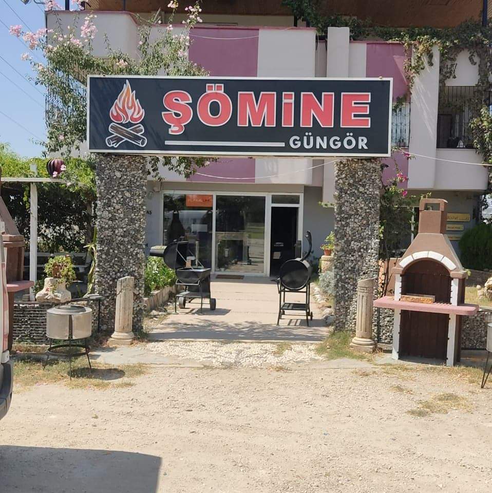 Çukurova şömine imalat işleri, barbekü imalat hizmeti, soba imalatı, şömine aksesuarları satışı, şömine yapım hizmeti, şömine satış hizmetleri verilmektedir. Şömine imalat işleri, barbekü imalat hizmeti, soba imalatı gibi ürünlerle, müşterilerimize sıcak ve keyifli bir atmosfer sunuyoruz. Uzmanlık alanımızı oluşturan bu ürünlerin yanı sıra, şömine aksesuarları satışı ile müşterilerimizin şöminelerini daha fonksiyonel ve estetik hale getiriyoruz. Müşterilerimizin talepleri doğrultusunda, özgün ve özel tasarımlar gerçekleştiriyor, şömine yapım hizmeti ile de bu tasarımları hayata geçiriyoruz. Şömine satış hizmetleri kapsamında, geniş bir ürün yelpazesi sunarak her zevke ve mekana uygun şömine modelleri sunuyoruz. Müşteri memnuniyeti odaklı yaklaşımımızla, kaliteli malzeme ve işçilik ile şık ve kullanışlı ürünler sunmayı amaçlıyoruz. Evinizde veya bahçenizde keyifli anlar yaşamak için, şömine ve barbekü gibi ürünlerimizle size destek olmaktan mutluluk duyarız.
