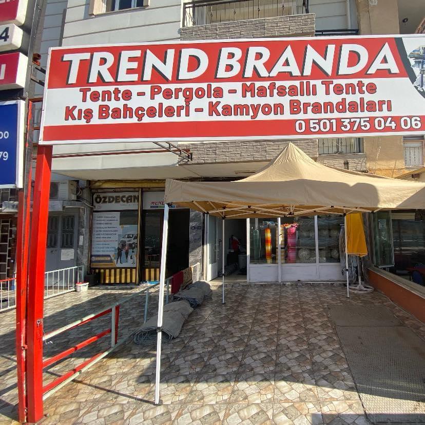 Turgutlu mafsallı tente imalat işleri, branda imalat hizmeti, pergola sistemleri imalatı, körüklü tente imalatı, kış bahçeleri imalatı, kamyon brandaları imalatı, araç tente imalatı, araç çadırları imalatı, motor kılıfları imalatı, kamp malzemeleri satış hizmetleri verilmektedir.
Mafsallı tente imalat işleri, branda imalat hizmeti, pergola sistemleri imalatı, körüklü tente imalatı, kış bahçeleri imalatı, kamyon brandaları imalatı, araç tente imalatı, araç çadırları imalatı, motor kılıfları imalatı ve kamp malzemeleri satış hizmetleri gibi geniş bir ürün yelpazesiyle sizlere hizmet sunuyoruz. Deneyimli ve uzman ekibimiz, modern teknoloji ve kaliteli malzemelerle, her bir ürünü özenle üretiyor ve projenize en uygun çözümleri sunuyoruz. Müşteri memnuniyetini ve kalite standartlarını ön planda tutarak, her aşamada profesyonel bir hizmet sunmayı amaçlıyoruz. Size özel tasarım ve ihtiyaçlarınızı karşılamak için buradayız. İhtiyaçlarınızı karşılamak ve projelerinizi hayata geçirmek için bizimle iletişime geçin.