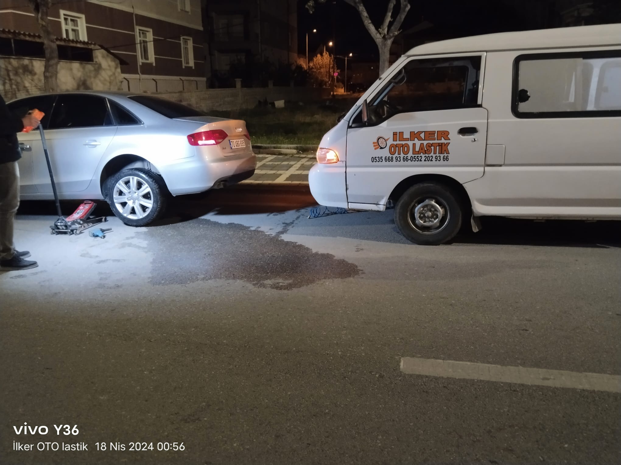 Karaman merkez oto lastik tamir onarım işleri, oto jant satış hizmeti, 7/24 oto yol yardım hizmeti, oto jant düzeltme, oto lastik satış hizmeti, oto jant çeşitleri satış hizmetleri verilmektedir. 
Aracınızın lastik ve jantlarıyla ilgili her türlü ihtiyacınızı karşılıyoruz! Oto lastik tamir onarım işleri, oto jant satış hizmeti ve 7/24 oto yol yardım hizmeti gibi geniş bir yelpazede uzmanlaşmış hizmetler sunuyoruz. Deneyimli teknisyenlerimizle, lastik tamiri ve onarımı işlerinizi hızlı ve güvenilir bir şekilde gerçekleştiriyoruz. Ayrıca, aracınız için uygun lastik ve jantları sunarak, güvenli ve konforlu bir sürüş deneyimi yaşamanızı sağlıyoruz. Oto jant düzeltme ve çeşitli oto jant çeşitleri satış hizmetlerimizle, aracınızın görünümünü kişiselleştirmenize yardımcı oluyoruz. Müşteri memnuniyetini ön planda tutarak, her zaman kaliteli ve güvenilir hizmet sunmak için buradayız. Aracınızın lastik ve jantlarıyla ilgili ihtiyaçlarınız için bize ulaşın, uzman ekibimiz size yardımcı olmaktan memnuniyet duyacaktır!
