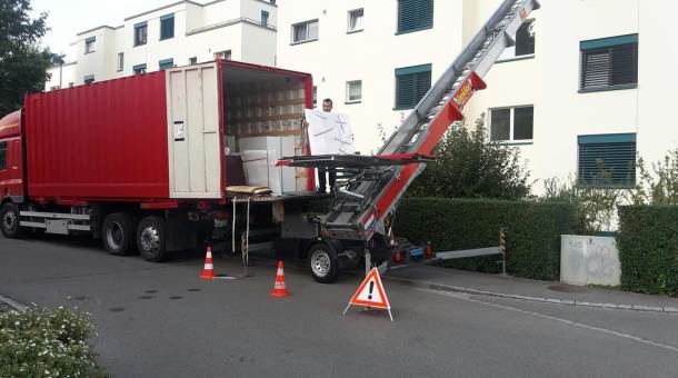 zonguldak merkez asansörlü taşımacılık işleri, ev taşıma hizmeti, evden eve taşıma, yük taşıma işi yapanlar, şehir içi yük taşıma, şehirlerarası, yük taşıma, ev taşıma, ofis taşıma, nakliye hizmetleri verilmektedir. nakliye ve yük taşımacılık işlerine profe3syonellik kazandırarak sektörün önemini arttıran firmamız, sizler için de zor olan taşınma işlemlerini kolaylaştırarak konfor kazandırmıştır. şehir içinde yada şehirlerarası yer değiştirme, iş değiştirme, ev ve ofis değiştirme gibi durumlarda yaşanılan stres ve sıkıntıları profesyonel ekibi ile kolaylıkla sonuçlandıran firmamız, eşyaların taşınmasını titizlikle sürdürmektedir. taşınacak olan eşyaların güvenli olacak şekilde özenle paketleyen firmamız, modern dünyanın sunduğu avantajlardan biri olan asansörlerle taşıyarak sizler için önem arz eden ürünlerin en ufak hasar dahi almadan taşınmasını sağlamaktadır.