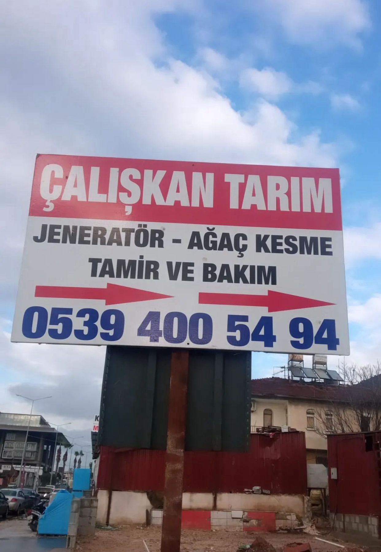 Hatay Antakya tarım aletleri bakım onarım işleri, jeneratör bakım onarımı, ağaç kesme makineleri tamir onarımı, su motoru tamir onarımı, ilaçlama makineleri bakım onarım hizmeti, tarım makineleri teknik servis hizmetleri verilmektedir. Tarım sektöründe önemli bir role sahip olan firmamız, tarım aletleri bakım onarımı, jeneratör bakım onarımı, ağaç kesme makineleri tamir onarımı, su motoru tamir onarımı, ilaçlama makineleri bakım onarımı ve tarım makineleri teknik servis hizmetleri gibi geniş bir yelpazede hizmet sunmaktadır. Tarımın verimliliğini artırmak ve çiftçilerin işlerini kolaylaştırmak için, uzman teknisyenlerimizle birlikte tarım aletlerinin ve makinelerin bakımını ve onarımını gerçekleştiriyoruz. Ayrıca, jeneratörlerin düzenli bakımını sağlayarak kesintisiz güç kaynağına sahip olmalarını sağlıyoruz. Ağaç kesme makineleri, su motorları ve ilaçlama makineleri gibi özel tarım ekipmanlarının tamir ve bakımını da titizlikle gerçekleştiriyoruz. Müşterilerimizin tarımsal faaliyetlerini kesintisiz bir şekilde sürdürebilmeleri için gereken her türlü teknik destek ve hizmeti sunmaktan gurur duyuyoruz.